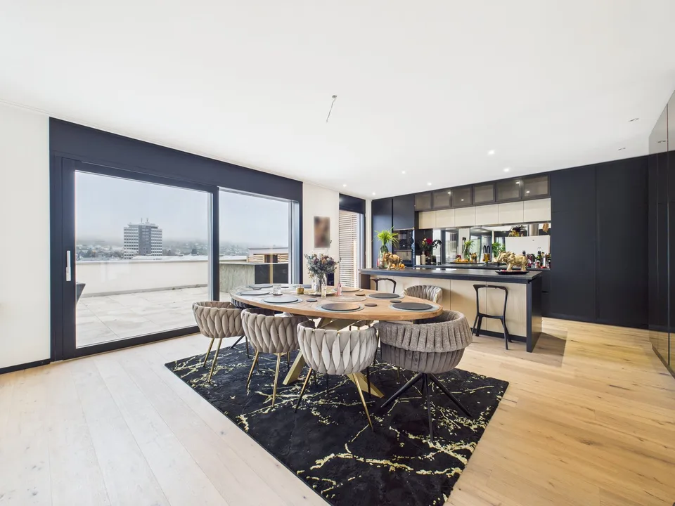 Lumière. Air. Luxe. – Appartement d'attique exclusif 5.5 pièces avec Jacuzzi & serre – photo 18 sur 22