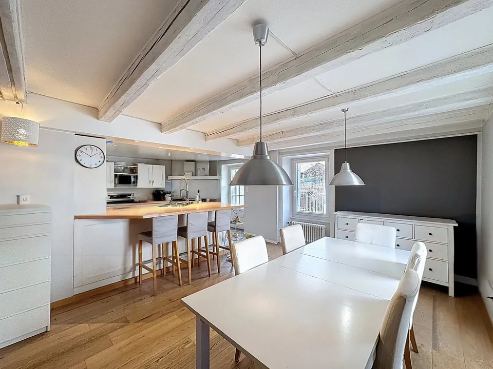 Sale - Lucens House