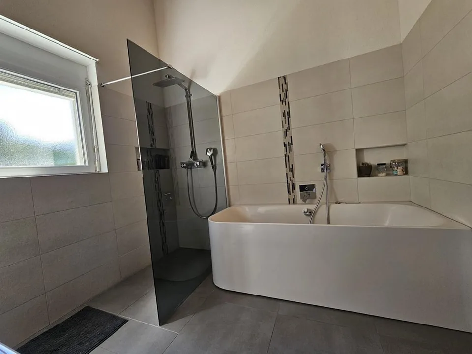 Villa, Moutier - 980000 – photo 12 of 13