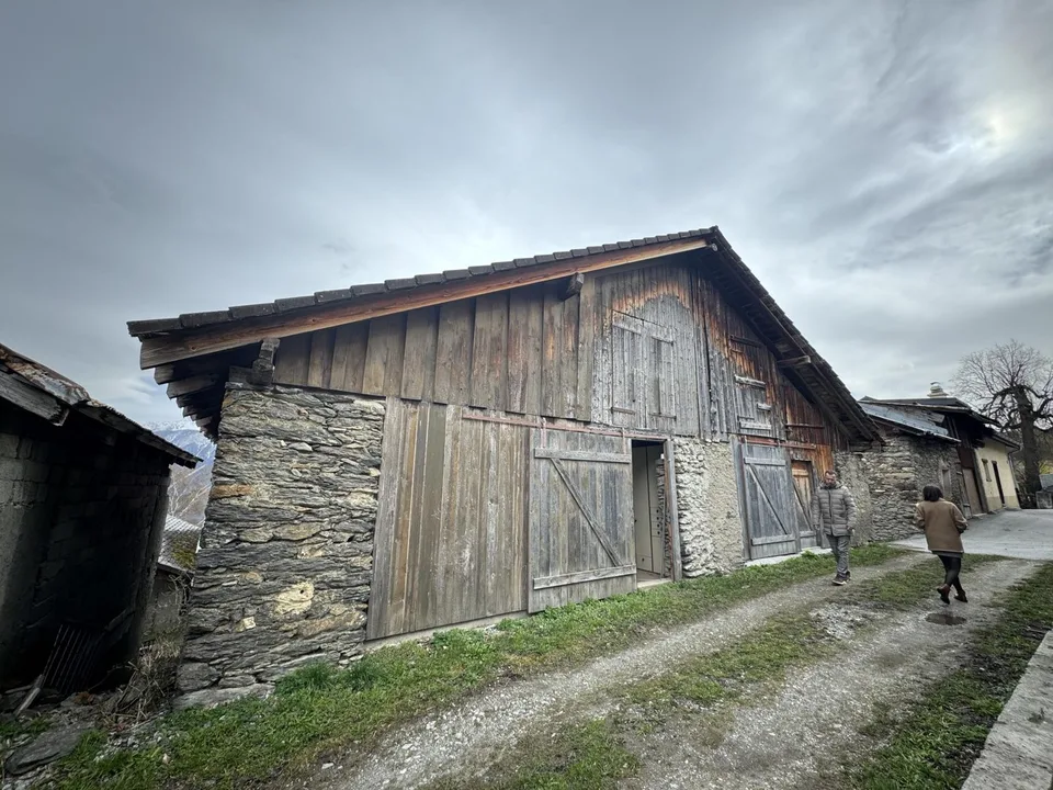 Gelegenheit: Neues Chalet und 1 Studio