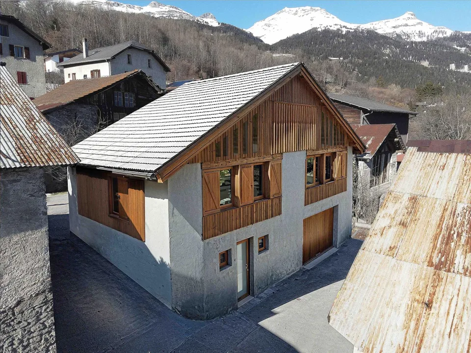 Opportunité : Chalet neuf et 1 Studio