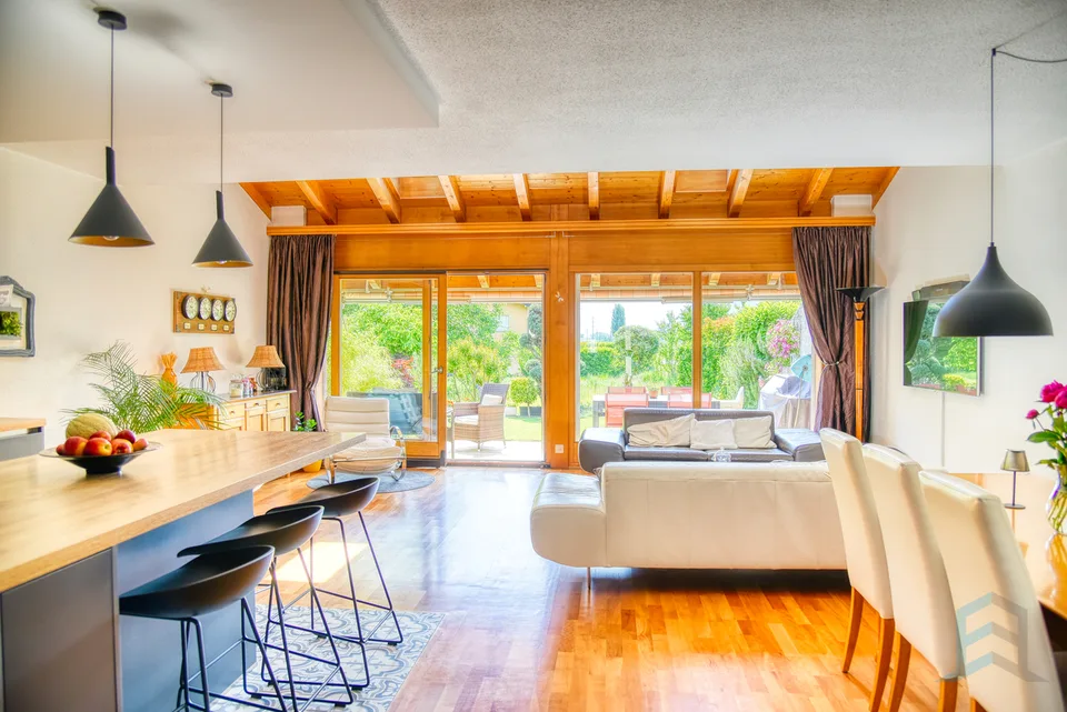ESCLUSIVITÀ Splendida villa a schiera di 4½ con giardino a Chippis