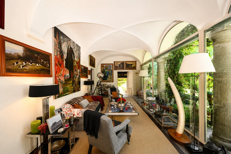 Eleganza Senza Tempo: Tenuta Storica Sospesa tra Lago, Vigneti e Cielo – photo 10 sur 13
