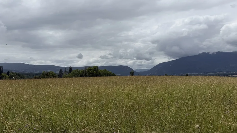 Attique en duplex avec vue dégagée sur la campagne