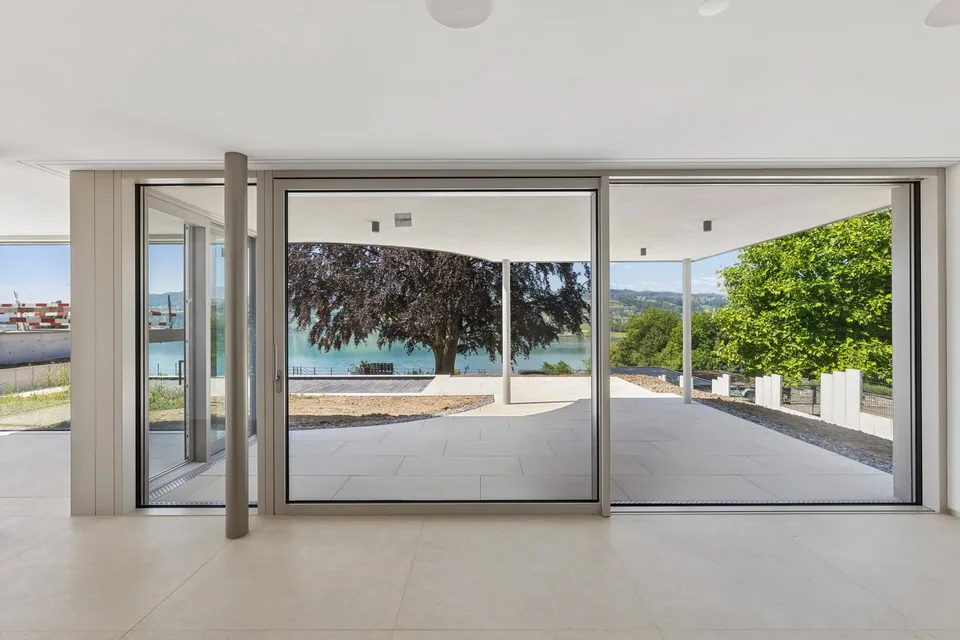 Exklusive Neubauvilla mit Pool und Seeblick – Foto 15 von 30