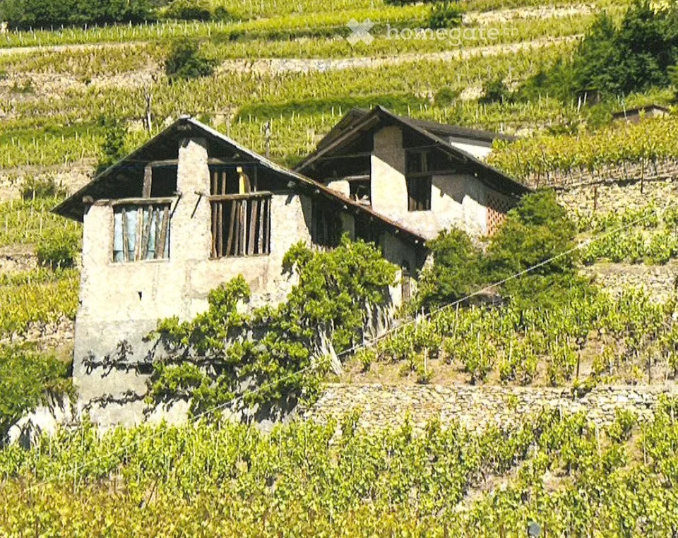 Deux granges à transformer