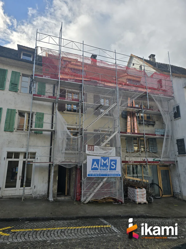 Immeuble entièrement transformé ? 4 appartements + 1 surface commerciale à Porrentruy(JU)