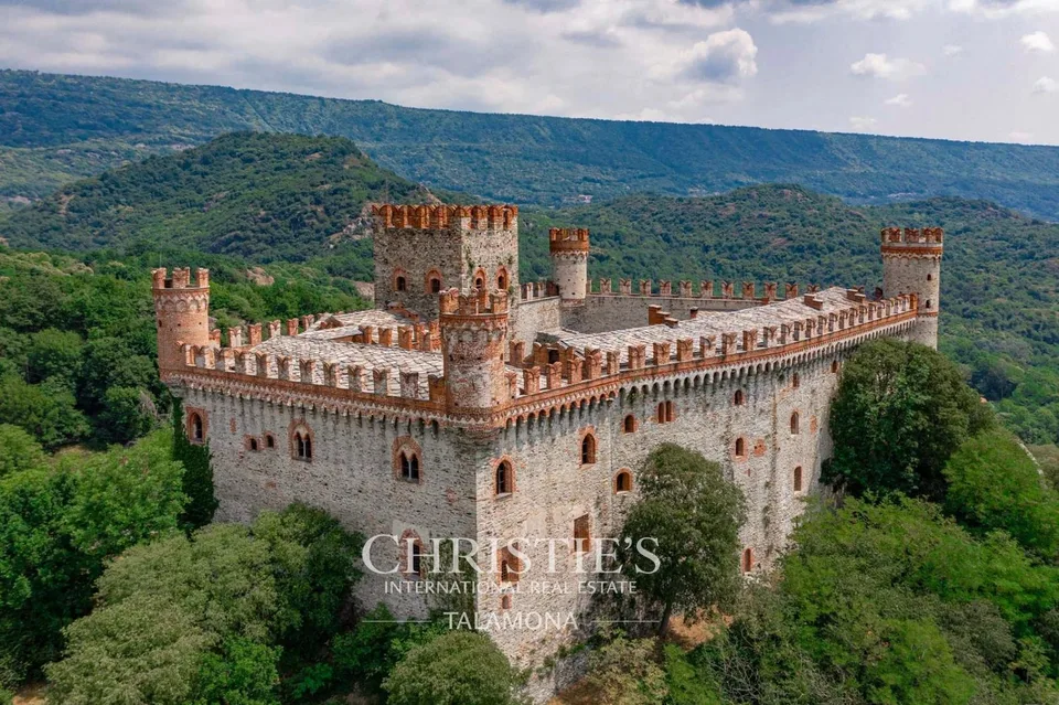 Castello storico in posizione dominante con vista panoramica ? Montalto Dora – foto 9 di 13