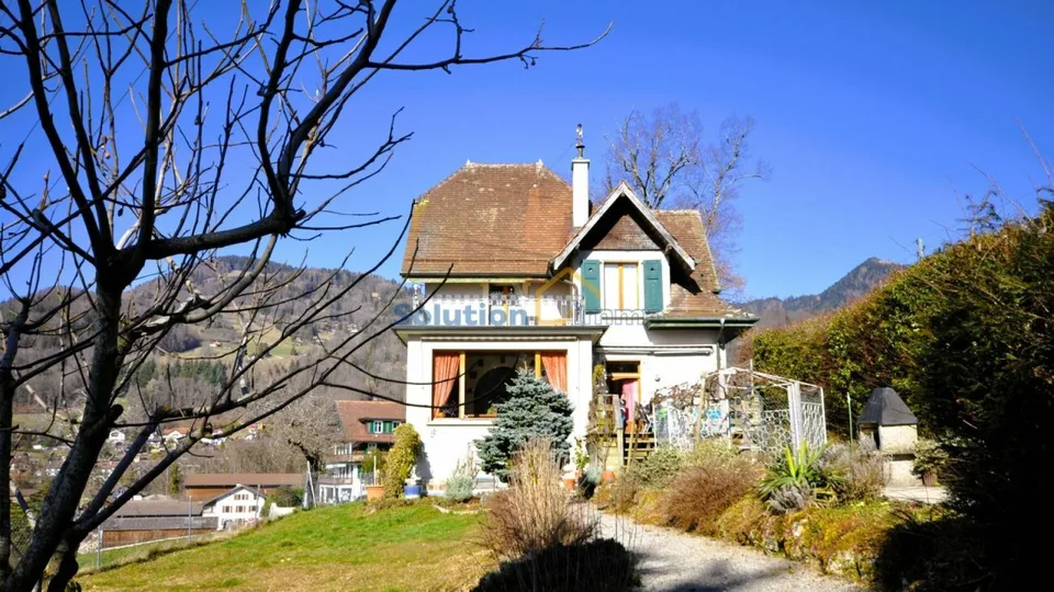 Vista magnifica, casa con 2 alloggi