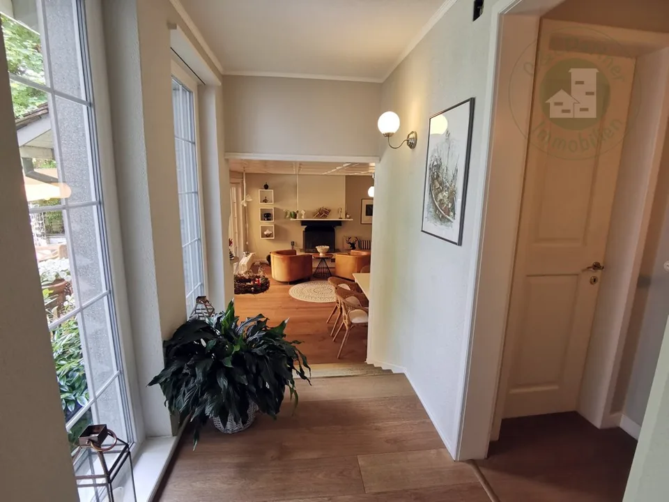 Fantastisches Herrschaftshaus mit  Wohnungen und Gewerbe "alles unter