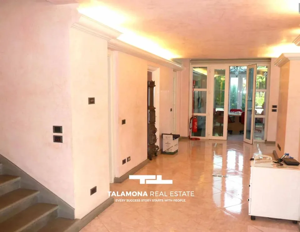 Villa storica con vista sul Lago Maggiore e piscina - Luino – foto 6 di 13