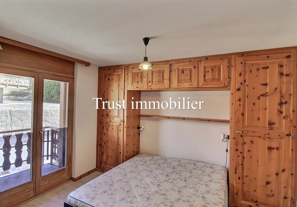 3010. EXCLUSIVITE. Appartement traversant dans jolie résidence – photo 10 sur 12