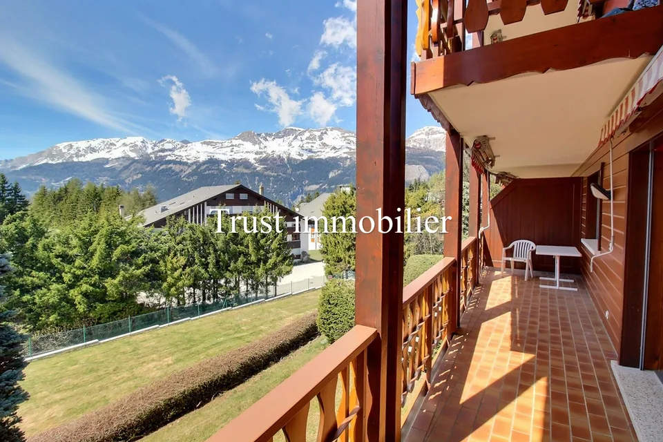 3010. EXCLUSIVITE. Appartement traversant dans jolie résidence – photo 8 sur 12