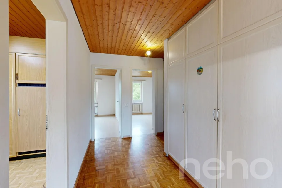 4-Zimmerwohnung im obersten Stock mit Balkon und Cheminée – Foto 15 von 18