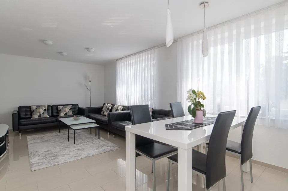 Casa di tre famiglie ristrutturata in una posizione tranquilla e centrale – foto 7 di 13