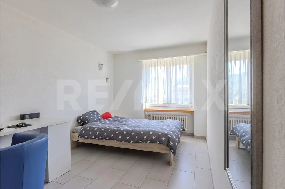 Appartement attractif, bien entretenu de 3,5 pièces dans un endroit calme avec vue lointaine à Brunnen SZ