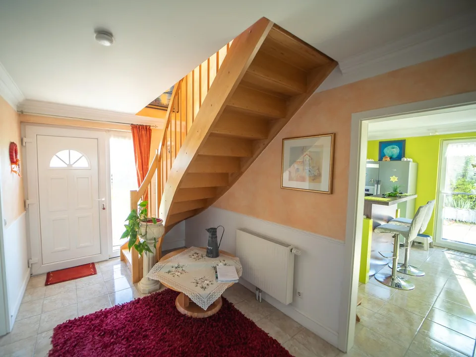 Casa unifamiliare attraente con vista sulle Alpi incluse un appartamento vacanze – foto 6 di 13