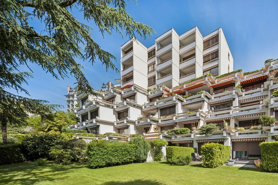 Rare à la vente, appartement situé sur le fameux Quai des Fleurs