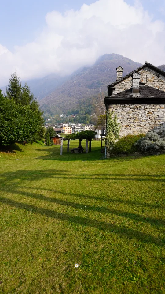 Malvaglia - Casa in sasso con grande terreno edificabile – foto 9 di 9