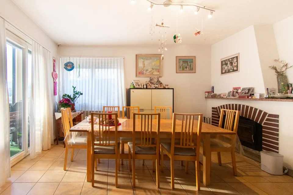 Independent House with Garden and Spaces to Enhance