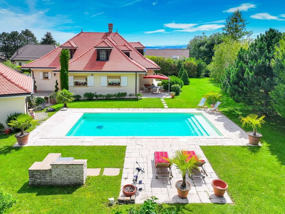 Bien d'exception ! Maison d'architecte de 6.5 pièces