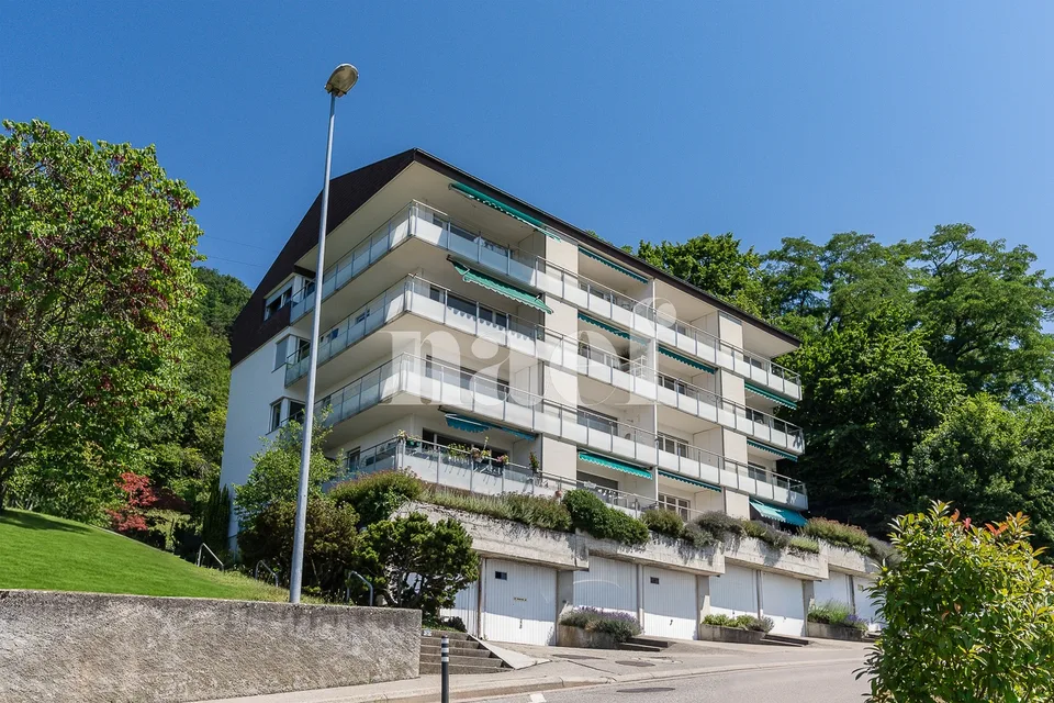 Appartamento duplex di 4.5 locali con vista panoramica sul lago in vendita a Chardonne