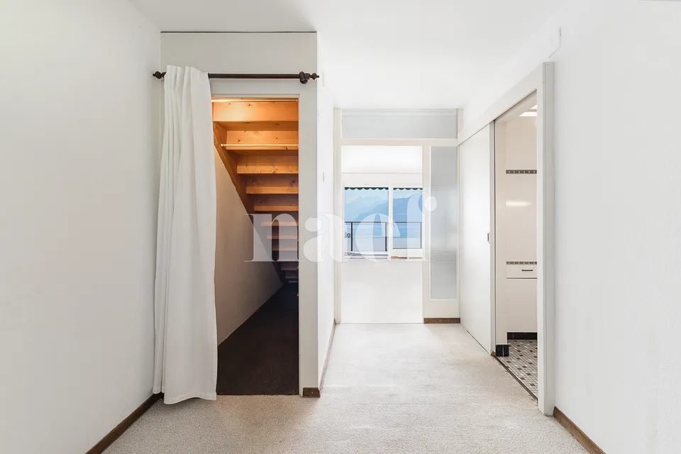 Appartamento duplex di 4.5 locali con vista panoramica sul lago in vendita a Chardonne