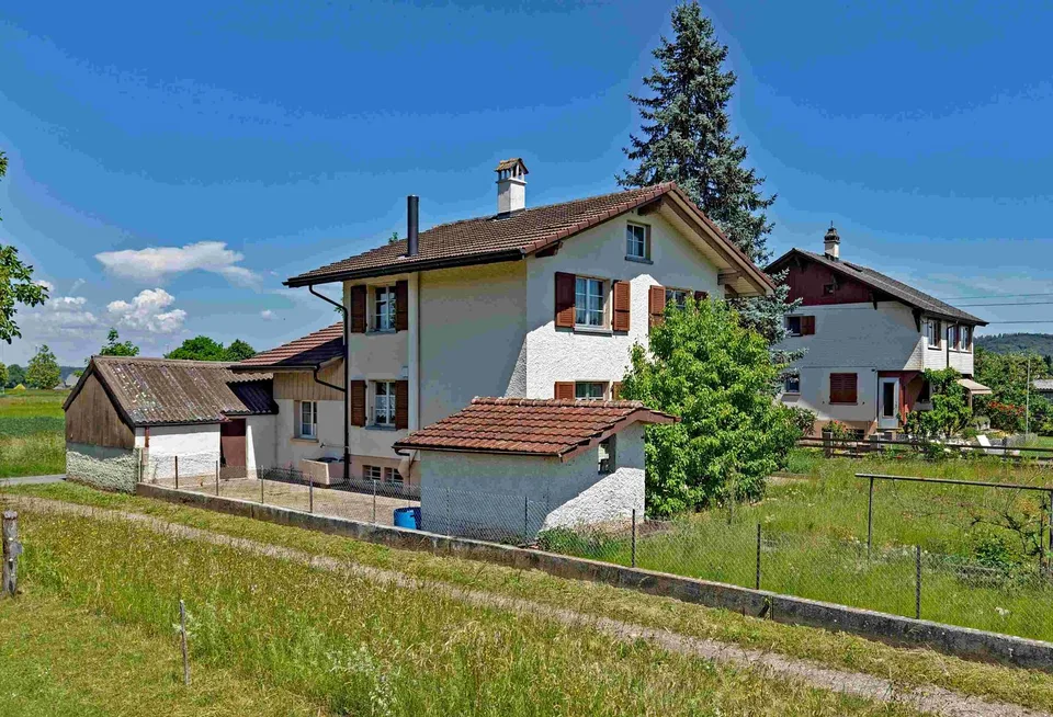Incantevole, spazioso e idillico, forse grande, moderno o addirittura un nuovo edificio