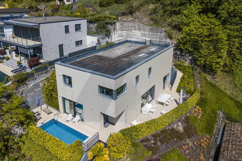 MODERNA VILLA IN POSIZIONE DOMINANTE A LUGANO – foto 12 di 13
