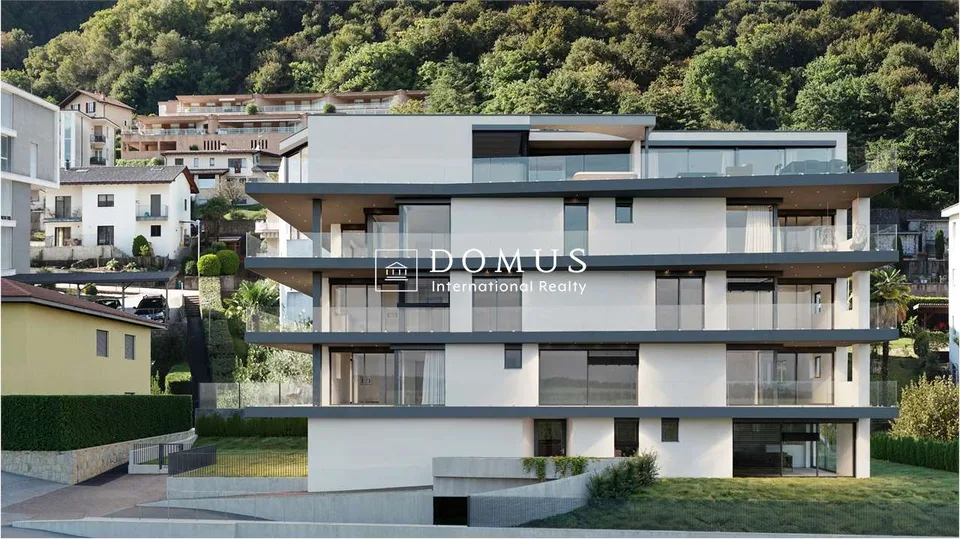 Attico 5,5 locali con vista lago