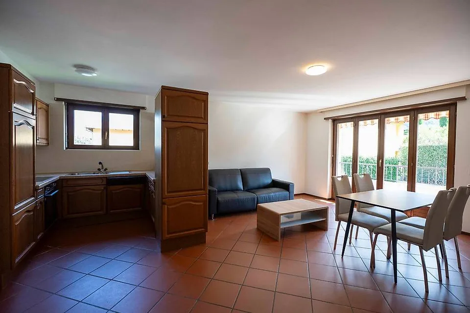 Wir verkaufen eine Wohnung mit drei großen Apartments – Foto 10 von 13