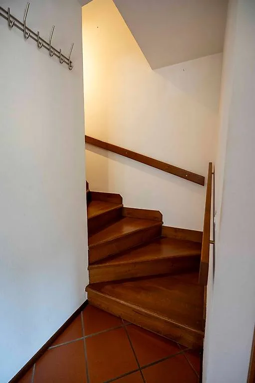 Wir verkaufen eine Wohnung mit drei großen Apartments – Foto 13 von 13