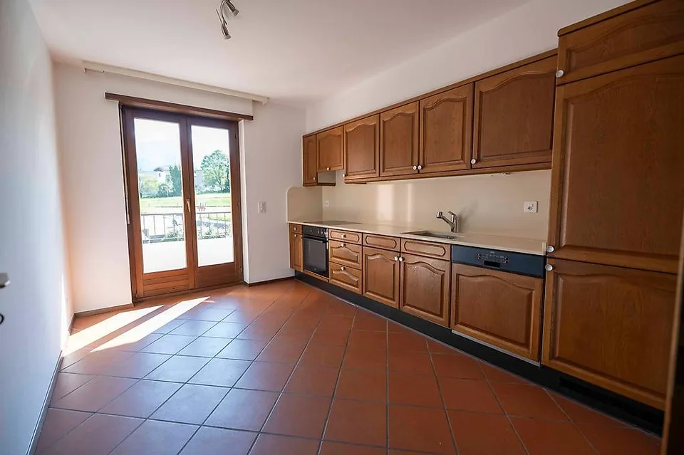 Wir verkaufen eine Wohnung mit drei großen Apartments