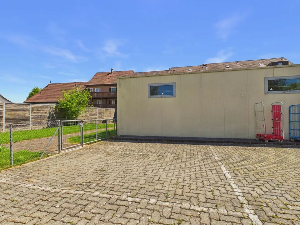 Geräumige und Ruhige Wohnung mit Balkon in Alle