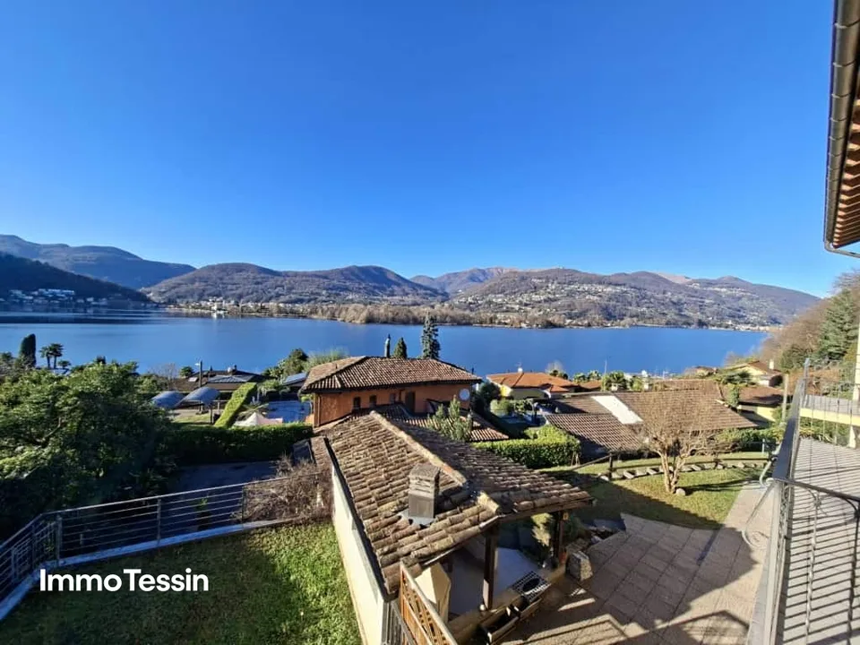 OCCASION : Oasis de bien-être avec vue fantastique sur le lac de Lugano dans un emplacement très calme et ensoleillé près de Lugano