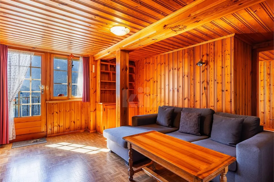 Authentic South-Facing Apartment