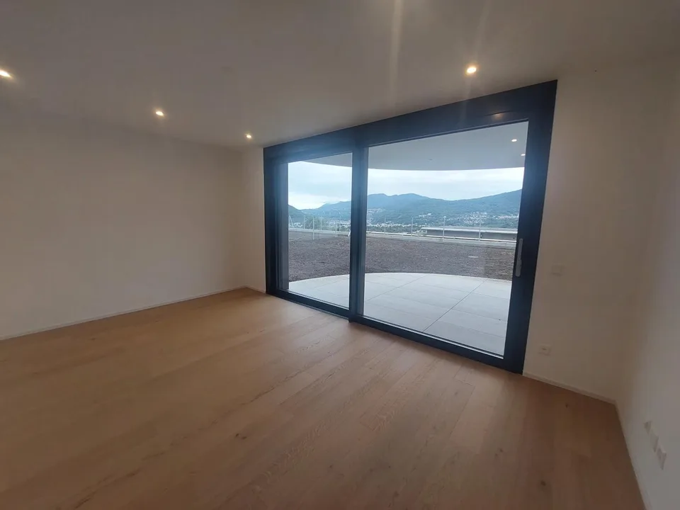 Montagnola: Luxuswohnung mit Panoramablick und privatem Garten – Foto 8 von 13