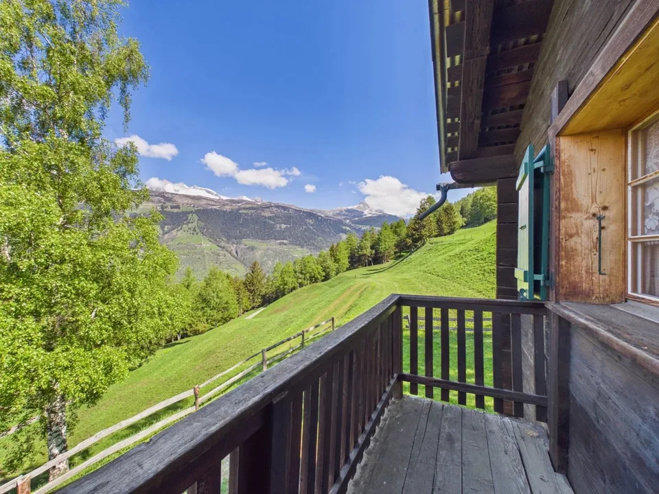 Ambiance de chalet alpin avec vue spectaculaire et tranquillité pure – photo 7 sur 12