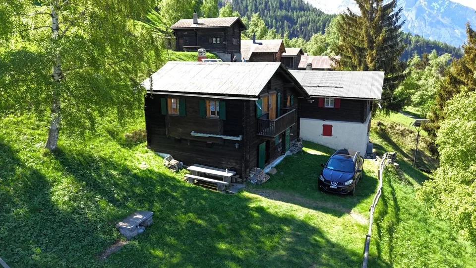 Atmosfera di baita alpina con vista spettacolare e tranquillità pura