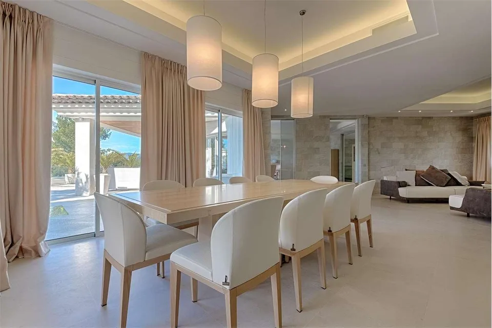 Villa di Prestigio nel Cuore del Royal Mougins Golf Club