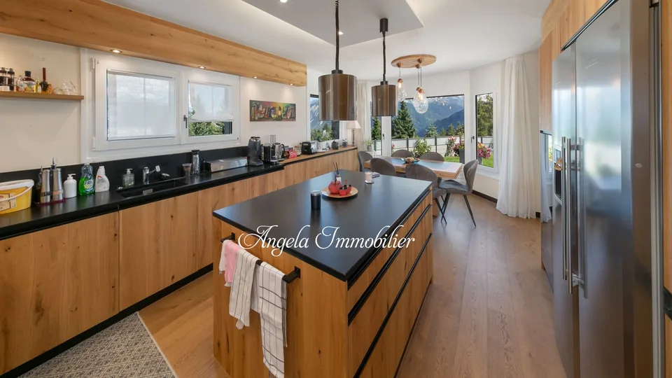 Atemberaubendes 7-Zimmer-Chalet mit Pool in Crans-Montana – Foto 12 von 19