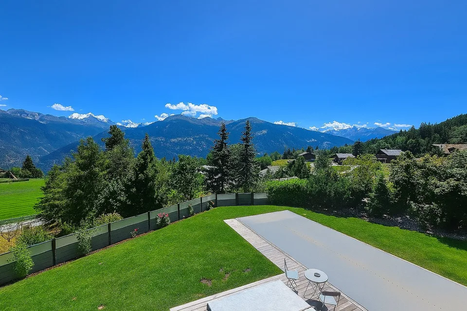 Stupendo chalet di 7 locali con piscina a Crans-Montana