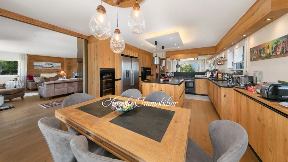 Atemberaubendes 7-Zimmer-Chalet mit Pool in Crans-Montana – Foto 14 von 19
