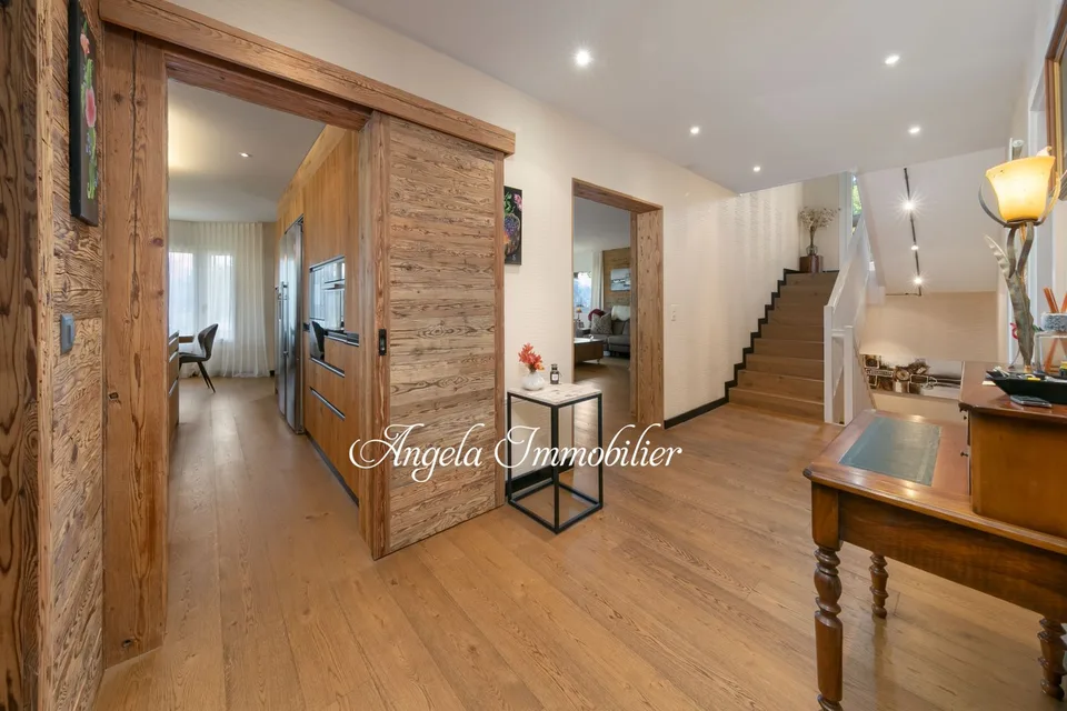 Atemberaubendes 7-Zimmer-Chalet mit Pool in Crans-Montana – Foto 11 von 19