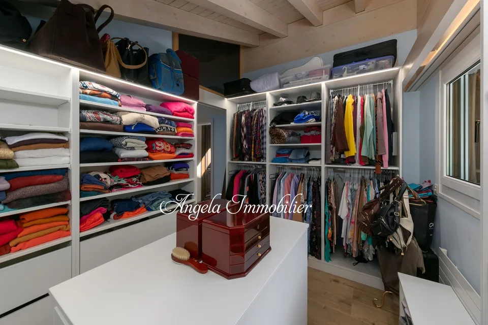 Atemberaubendes 7-Zimmer-Chalet mit Pool in Crans-Montana – Foto 19 von 19