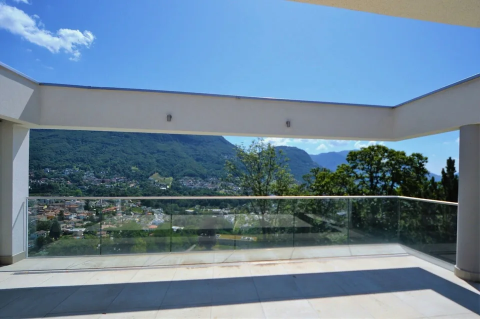 Raffinato attico con dependance e terrazze panoramiche in contesto esc – Foto 9 von 12