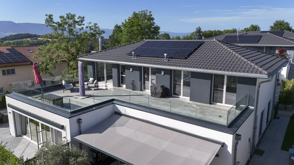 Magnificent apartment with large terrace and open view – photo 12 of 13