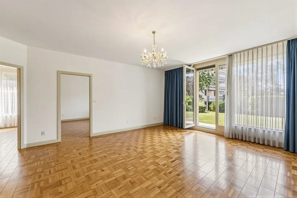 Wohnung mit 3,5 Zimmern "zwei Schritte" vom See entfernt