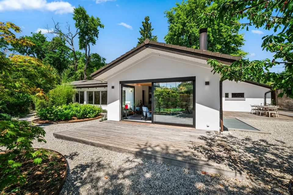 EXCLUSIVITÉ:  COLLONGE BELLERIVE - Magnifique Villa individuelle avec jardin