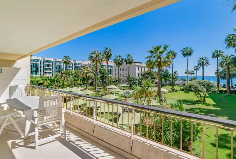 Prestigioso appartamento con vista mare sulla Croisette a Cannes
